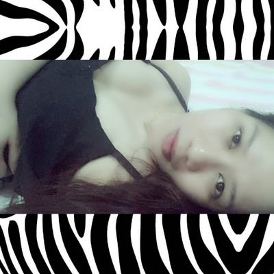 BBM: 27ab11e1. IG: @chicletbaby Shopaholic. Foodie. Beachbum.  Cheerleader. Music Lover. Blogger. Chef. Closet geek. Epitome of Extremes. Sweetheart.