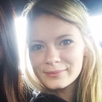 SamanthaJA_H's profile picture. im a yellow pair of running shoes..