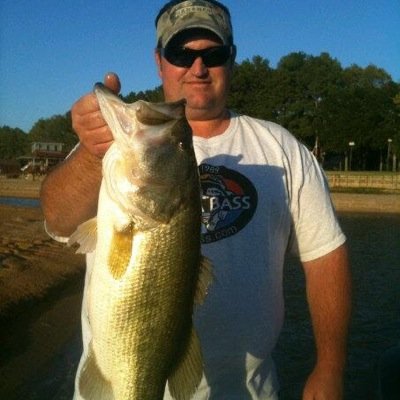 I am currently looking for a new career.   when I am not deticating myself to work i am enjoying my family on hunting and or fishing trips.
