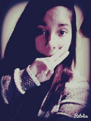 me gusta chris brown,travis mills y lana del rey
y me gusta mucho comer(como todo el dia)