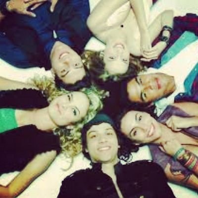 ♡fc dedicado as seis pessoas que roubaram meu coraçao! ❤
mel e chay,lua  e arthur,mika e sophia 
fc no instagran: @love_rebeldes.br