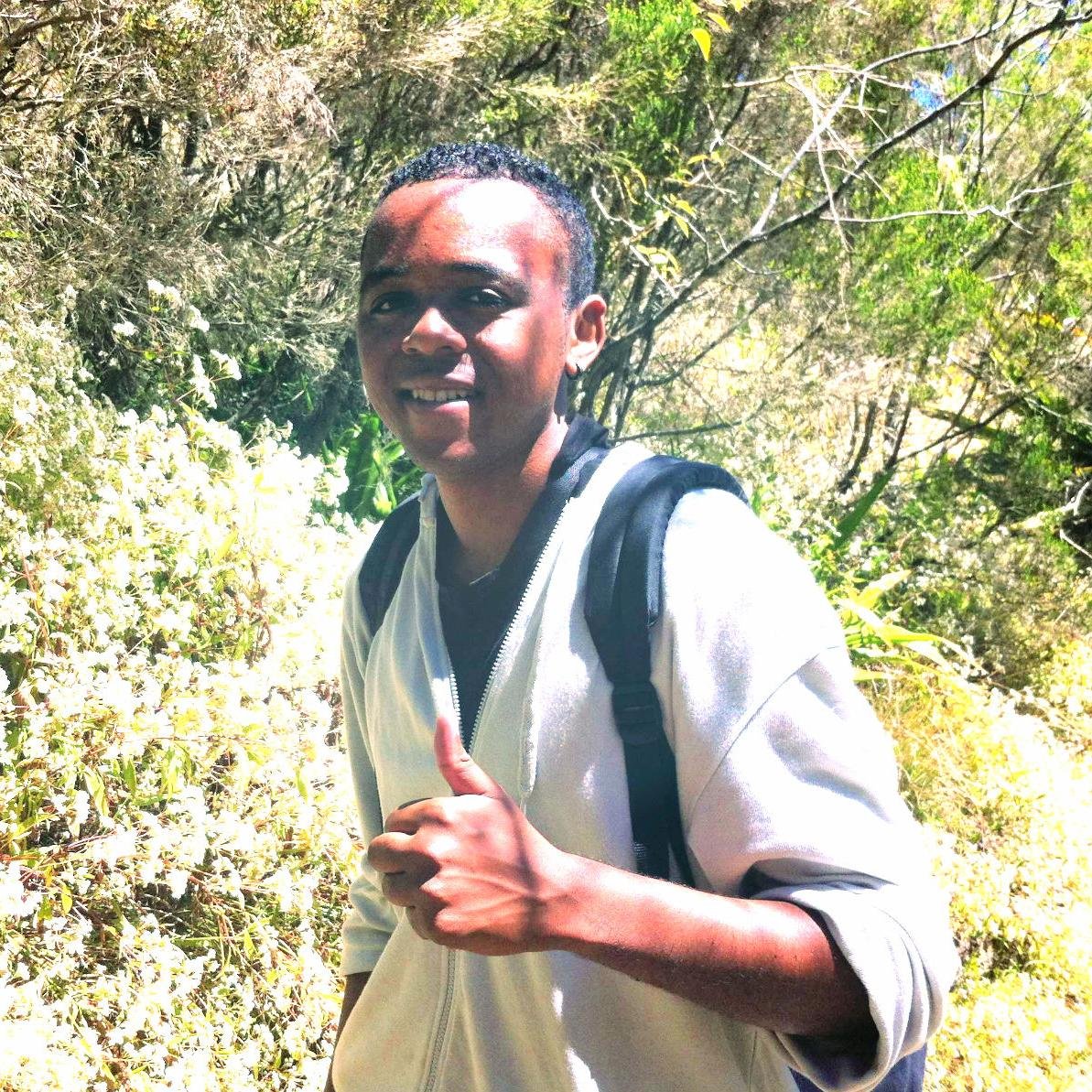 MirninoO's profile picture. jeune artiste amateur,qui a prit forme dans ça chambre,a coup de soul,rnb,rap,hip-hop .