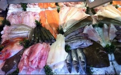 Urker visspecialiteiten Groesbeek voor al uw verse vis, gebakken vis, hollandse nieuwe, salades en schotels, iedere dag verse aanvoer van af urk!!!!