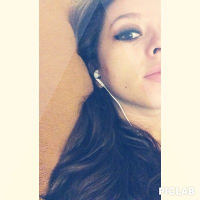 Estudiante de Arquitectura-La cosa es que sea puro amor.Instagram: Daniecabrera ☆