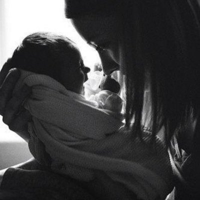 •17 years old•
•beautiful daughter C was born 8/13/14•
•engaged to the best man I know•
