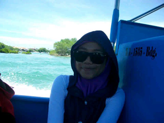 always smile although i am sad ☺ islam is myreligion ♥