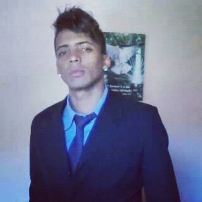 Apenas alguém solitário a procura de um grande amor!!!