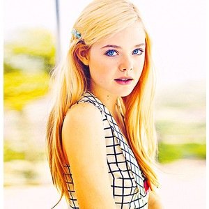 15. {Freshman} Friend maker. | «Smile Lauren, someone could be falling in love with you»