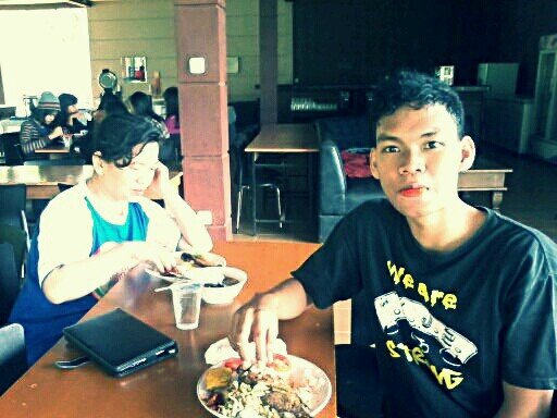 yahh..beginiah saya :))