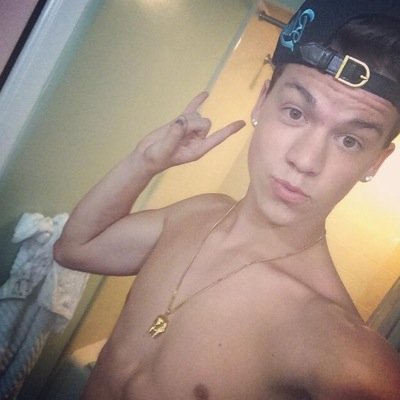 The caniff booty. The best booty in the world. Taylor michael caniff = l!fe(: mahcon family is life. 12/12(: