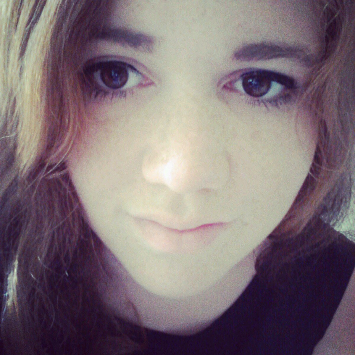 i'm just myself and i'm not gonna change for others.. problem with that? i don't care.... love music&16yearsOldd