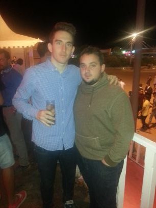 Estudiante de ingeniería Informática.(UGR)
Amante del futbol⚽⚽#RMCF.
A cada uno le llega su momento, solo hay que saber aprovecharlo ;)