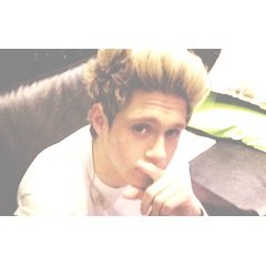 Can u follow @sheerodal please? Thks ❤️