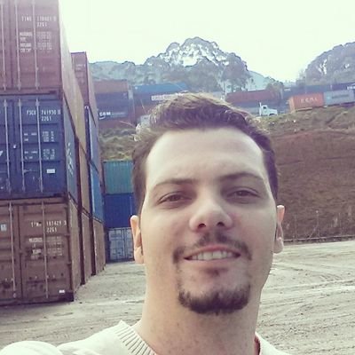 Negociador Internacional, con un pensamiento progresista y enfocado en metas personales, interés en cultura general e información veraz, amante de los deportes.