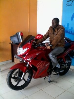 Am stanslus nabiswa born1986,i schooled at St.Anthonys boys kitale.i live in kitale n comes from the family of3 with no parents.i hustle to cop with life