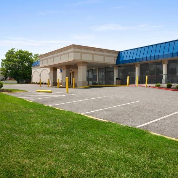 daysinntowson's profile picture. 