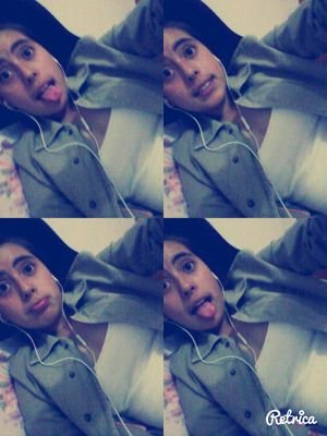 Mientras mas triste sea tu historia, mas fuerte debe ser tu sonrisa.