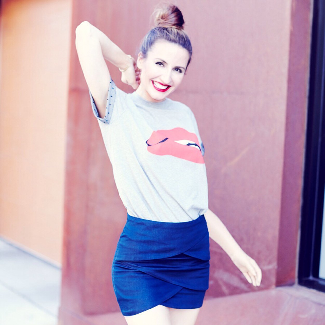 Fan of ILSE. Follow her @ILSEMUSIC and check out http://t.co/IVbs8zKshe ♥♥♥