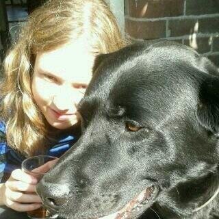 Sterre Sleutjes. Paardrijden manege Ebbers. Bff Longri! School: Werkenrode school. Huisdier Bonno. Keramiek.
