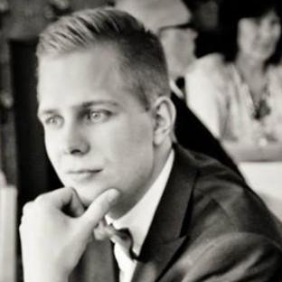 Salibandyvalmentaja. Intohimona urheilu.