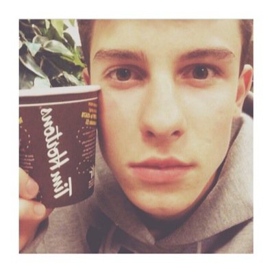 follow @BAGEDMILKMENDES