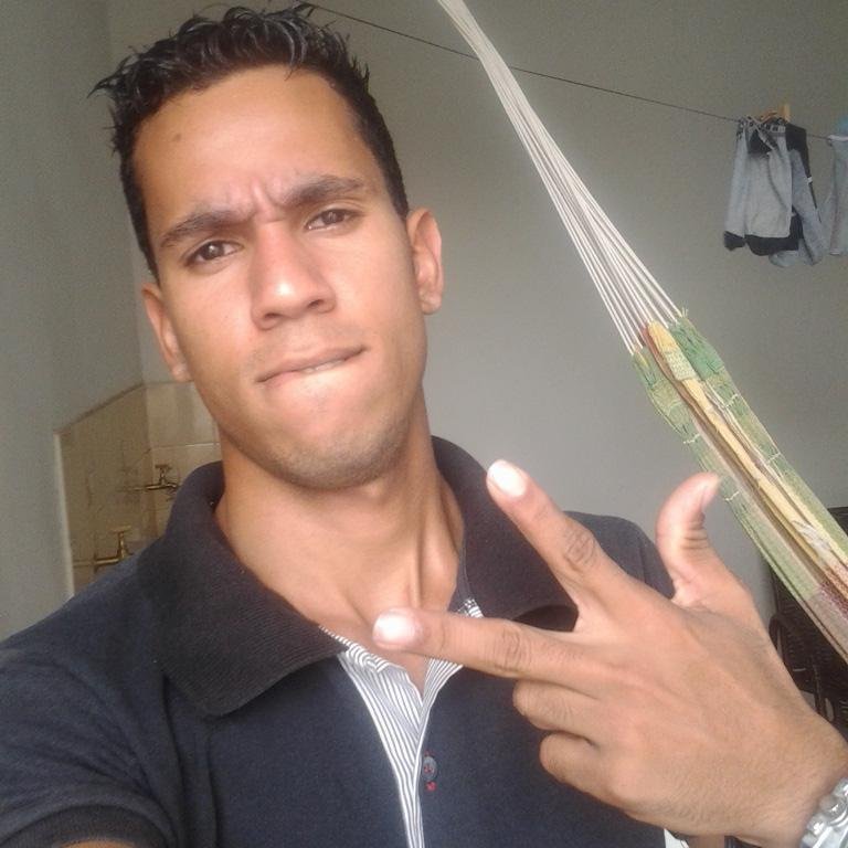 Baianinho,...mais um louco nesse mundo louco.