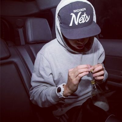 Davieeeeeeee's profile picture. Navy