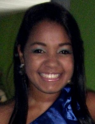 Gosto de ver A vida como se fosse  um salto alto. Você sempre terá medo de cair, mas continuará andando.