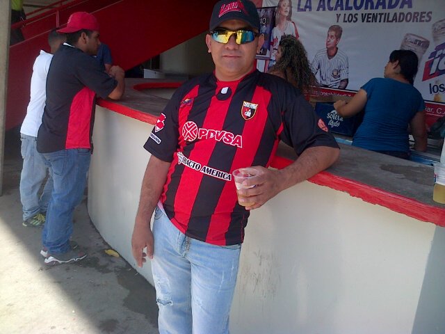 devoto de la divina pastora,fanatico de la trilogia de Lara..CARDENALES,GUAROS,CD LARA..NY yankees,Real madrid,LA lakers..