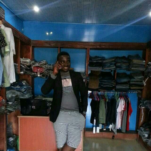 I am ifeanyi vincent.studied polymer and textile engineering from nnamdi azÍkiwe university awka,nigeria.I am naturally born artist.loves art like crazy
