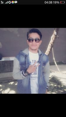 Senyum orang tuaku adalah bahagiaku