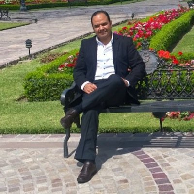 El secreto del cambio no se encuentra en enfocar la energía en combatir lo viejo, sino en construir lo nuevo!