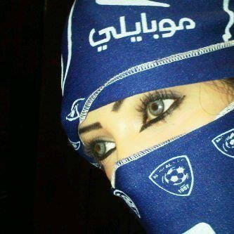 يدفعني شوقآً,,,
لآنفآسٍ بعيدةَ عني ,,,,
