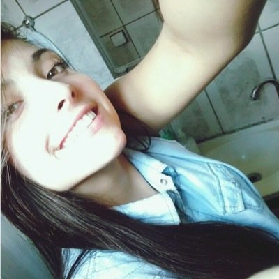 22 años. Estudiante de medicina.