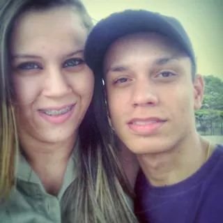 Enquanto a vida de uma pessoa se resume a viver...a minha se resume a você ; Lucas Freitas ! *-*  09-06-2012 . ♥