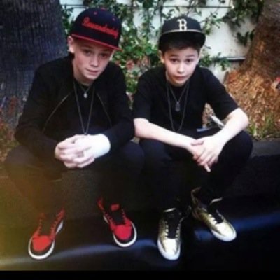 My Names Brooke im from bristol,i love bars and melody so much,My aim is for bars and melody to follow me i hope they do xx