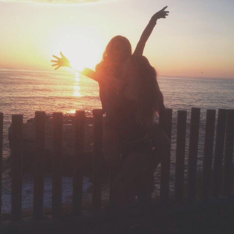 Welcome to sunny California. ✌️ || @/DM to join. Taken roles in the favorites. || Admins: Ariana, Cameron, Camila, & Marzia.