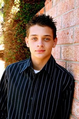 MarkKent00's profile picture. Hi my name is Mark,i have Terminal Bone Cancer,and also a Brain tumor,, help me get as many celebrities to follow me