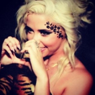 julehumphrey's profile picture. dedicated warrior 'til day 1! CeCe followed 19/09/2013 ♥ Love wins #FreePalestine ❤