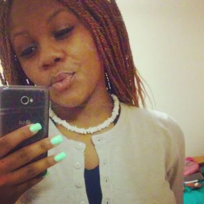 Seminole high school 
Co'16
Employed 
Black,Indian Cherokee, creo,jamican snapchat preddiebabie kik preddiebabie
