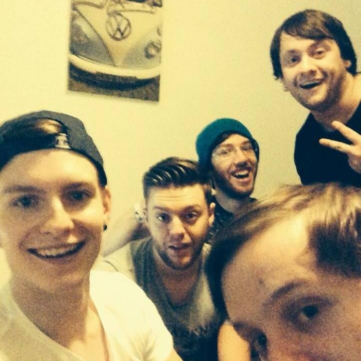 CompletionistYT's profile picture. Hey guys, follow my twitter for updates on everything from new spots in destiny to updates in my life!