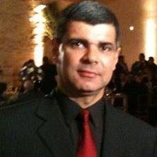 Analista de Sistemas por obrigação, fotógrafo por opção e mergulhador por diversão.
