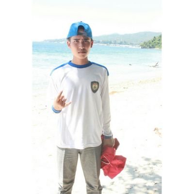 Melayani pembuatan kaos, sweater, almamater, jaket, kemeja, seragam dll. Hub. 081355404450/085241209900/7ED44782  | Seluruh jersey Grade Ori, harga Rp100.000