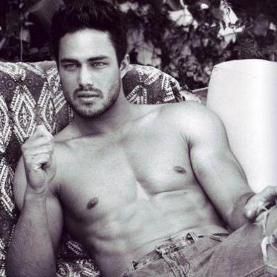 ZealousMcCall's profile picture. I am the older brother of @BrazenMcCall and @TheOtherMcCall. My love for @PotentAlpha shall withstand anything.