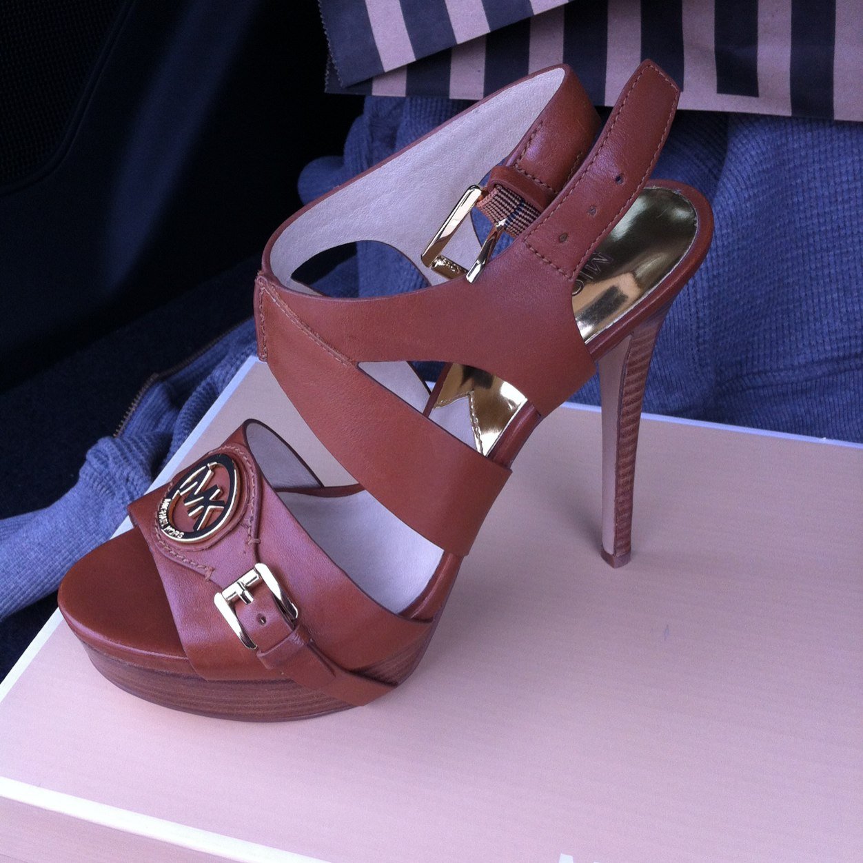 tonimur4's profile picture. 