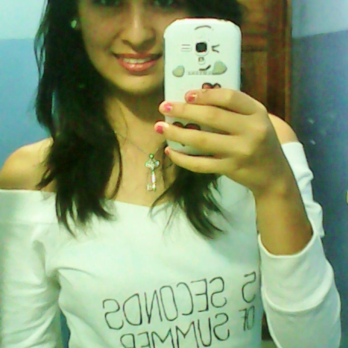 Real fans save bands and real bands save fans                           5sos save my life ^^ COME TO ECUADOR @5sos