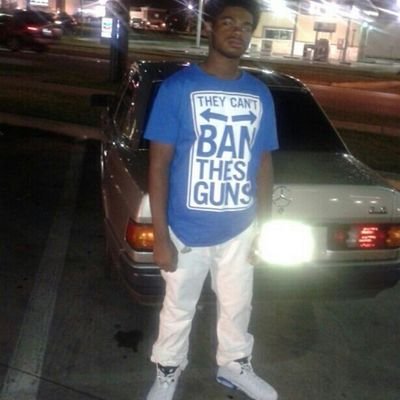 follow a nigga just mention and ill #followback #FMOI @kiingtre23 #single kik me or nah @retro_rockin_tre Live More Stress Less