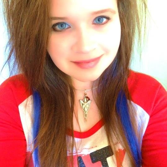 3RLChrista's profile picture. Singer/Songwriter/Guitarist @3RingsLeft. Reader-Writer-Ringer-Merlinian-Hobbit-Elf ^_^ http://t.co/VATcDMtOFq