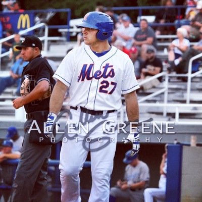 I am professional baseball player for the New York Mets and Cardenales de  Lara