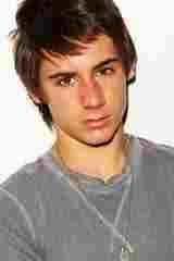 lux_montclaire's profile picture. 15 5'6 4th year Ravenclaw gay submissive interested in Art ,family and studying magic --Caleb--